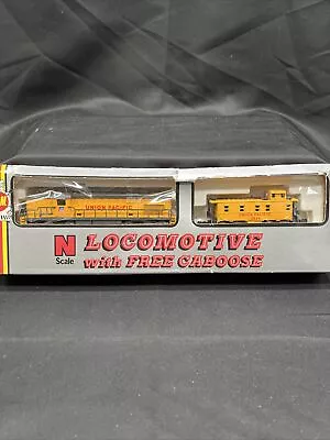 AHM N Scale Union Pacific Locomotive With Caboose #3821 • $10