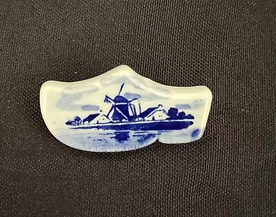 Vintage Delft Dutch Shoe Brooch Pin Porcelain Hand Painted Windmill • $5