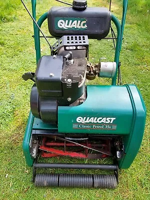 Qualcast Classic 35s Petrol Self Propelled Cylinder Lawn Mower • £117