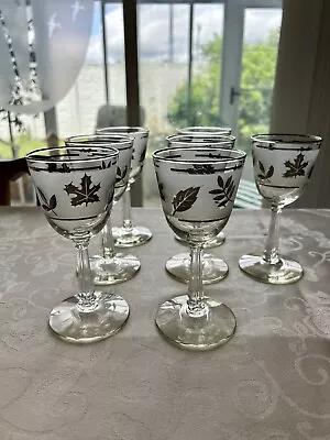 Vintage Etched Leaf Design Wine Glass Stemmed Set Of 7 Mid Century 4.5 T • $25