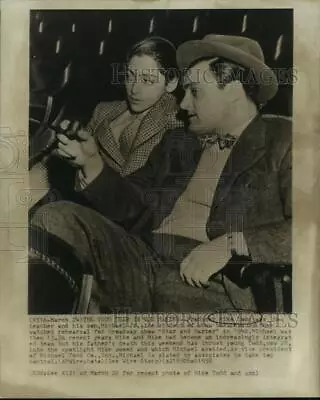 1942 Press Photo Producer Mike Todd Watching Rehearsal With His Son Michael Jr. • $19.99