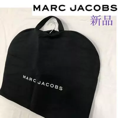 Marc Jacobs • $61.85