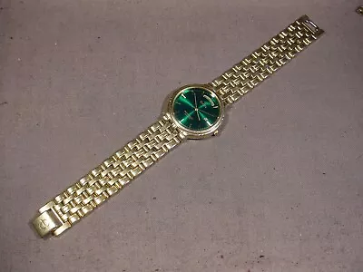 Vintage Mans Gold Tone Elgin Quartz Day/date Wrist Watch Green Dial Working NR • $9.99