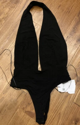 £35 • Buy Reiss Tatiana Black Plunge Neck Bodysuit Size M