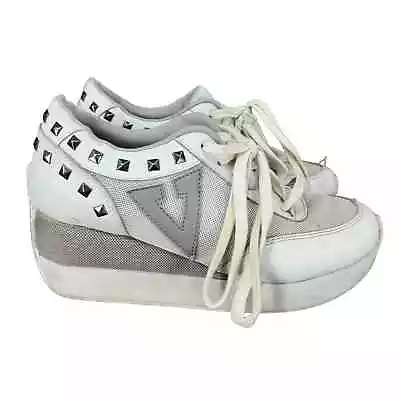 Volatile Cody Platform Sneakers Womens 7 White Leather Studded Chunky Shoes Y2K • $69.29