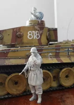 £18.99 • Buy 1/16 WW 2 German Tank Commander And Soldier Solid  Resin