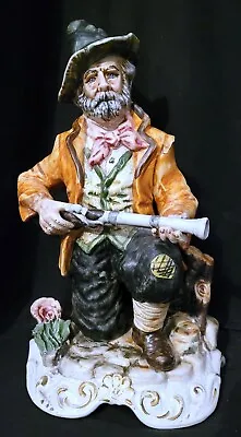 Capodimonte TRAMP WITH BLUNDERBUSS Figure • £12