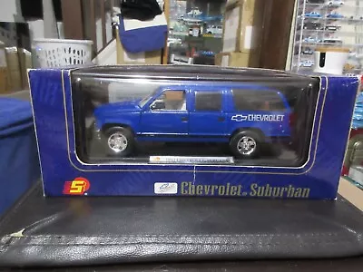 1:24 Sunnyside 1993 Chevy Suburban BLUE • $49.99