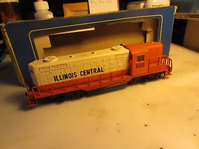 HO Trains; Mint In Original Box AHM (dummy) ILLINOIS CENTRAL GP 18 Road Diesel • $8.50