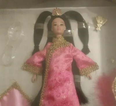 NEW NOS Yue-Sai Wa Wa PEACOCK PRINCESS Doll NRFB Chinese Asian Barbie Size    • $60.11