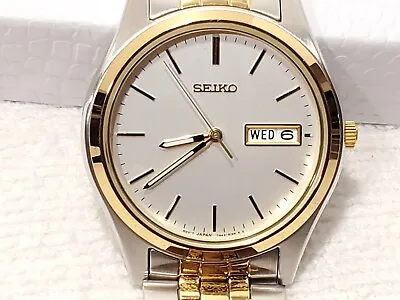 Vintage Seiko Men's Day Date Quartz Watch Stainless Steel Gold Tone Silver Dial • $105