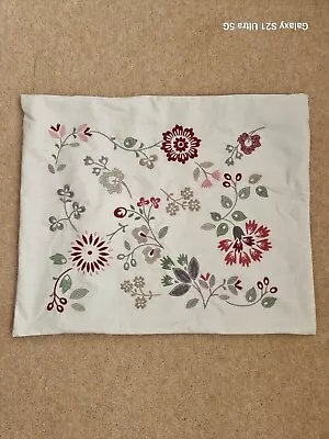 £15.99 • Buy Ikea HEDBLOMSTER Embroided Cushion Cover 23x19   NEW 