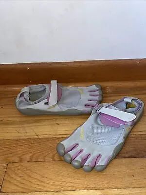 Vibram Fivefingers Womens 40 Gray And Purple Water Shoes Size 10 • $29.99