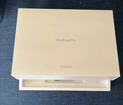 $25 • Buy  NEW EMPTY BOX  Apple MacBook Pro 13-inch  REFURBISHED  model 2020 M1