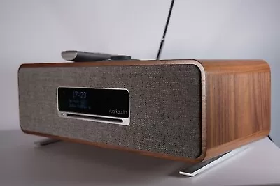 Ruark Audio R3 Compact Music System Dab Cd Internet Radio Walnut Veneer Vgc!  • £399.99