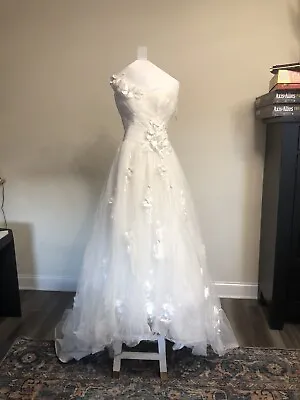Maggie Sottero Wedding Dress 6 • $185