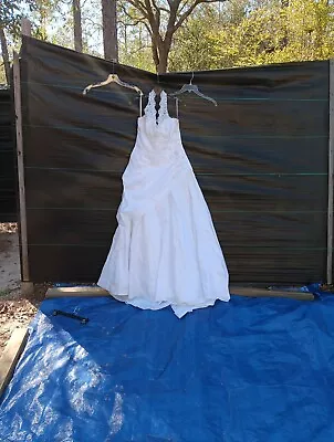 Beautiful Vintage Satin Wedding Dress Size 12 • $35