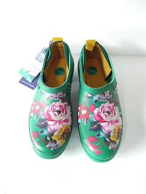 $45 • Buy Joules Pop-On Rubber Clogs • Green Floral Rainboots • Women's Size 8 • NEW