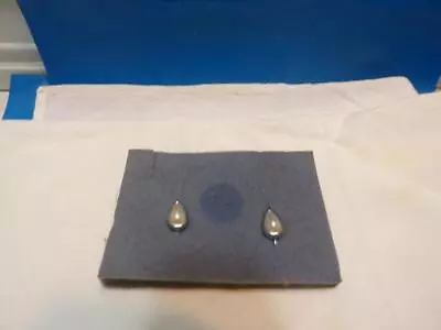 Jewelry-Avon Silver Tone Faux Pearl Clip On Earrings - EO43 • $2.99