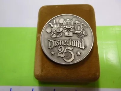 2.3 Oz Disneyland 25th Anniversary Mickey Mini Mouse Donald .10 Silver Coin 2d7 • $49.95