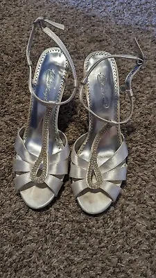 White Rhinestone 4  Wedge Bridal Wedding Shoe Willow Michaelangelo Size 10 • $4