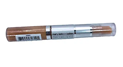 Mary-Kate And Ashley Cosmetics - Balm 'n Gloss Lip Duo * #709 HONEY COLOR * • $7.49