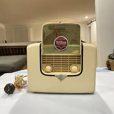 Tecnico Pacemaker Bakelite Vintage Tube Radio • $75