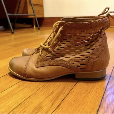 Ecote Lace Up Booties Sz 6 • $13