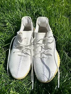 Size 10.5 - Adidas Yeezy Boost 350 V2 Low Cream White / Triple White • £21