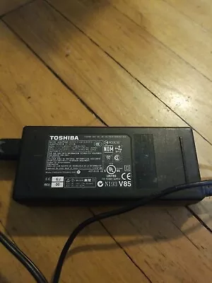 Genuine Toshiba Satellite AC Adapter PA-1900-23 PA3516U-1ACA19V 4.74A 5.5/2.5m • $19.55