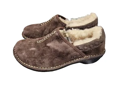 UGG Bettey 1757 Brown Slip On Moc Toe Shearling Lined Suede Clogs Shoes Womens 5 • $29.99