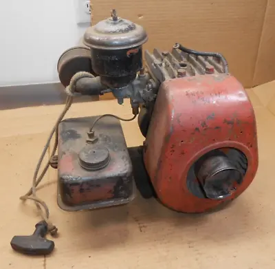 Vintage Briggs And Stratton Model WI Gas Engine • $130