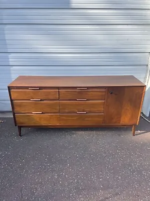 Mid Century Modern American Of Martinsville Long Dresser Credenza • $1295