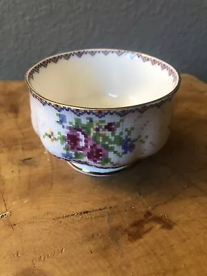 Royal Albert Petit Point Mini Open Floral Sugar Bowl Hampton Shape England (J8) • £9.65