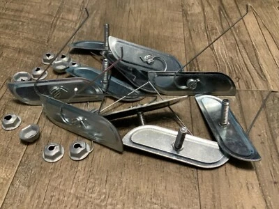 $17 • Buy Ford Mercury Rocker Body Side Trim Moulding Clips-2  Wide Mouldings 622