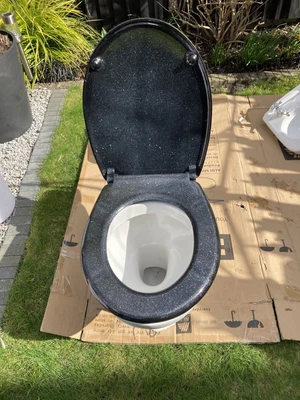£1 • Buy Ideal Standard Toilet With Cistern