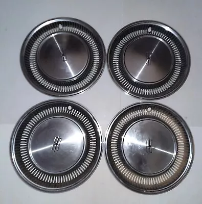 Vintage Oldsmobile 16  Hubcaps Wheel Cover Set Of 4  • $109.99