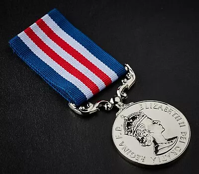 Silver Replica Elizabeth II Military Medal & Ribbon. Bravery In The Field ERII • £9.99