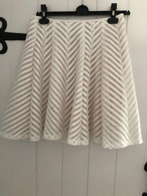 £10 • Buy Reiss White Cut Out Skirt Size 10