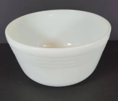 Pyrex Large White Milk Glass Ribbed Mixing Bowl Hamilton Beach USA #16 • $10.80