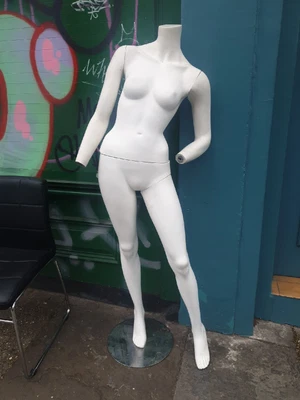 £65 • Buy VINTAGE FULL SIZE FEMALE MANNEQUIN WITH Metal No Hands NR Croydon