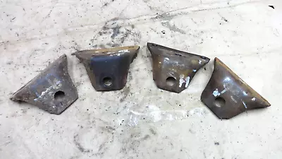 1917 1925 Model T Ford BODY TO FRAME BRACKETS Original Large Set Of 4 Mounts  • $99.99