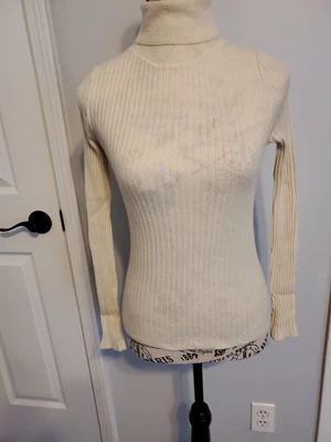 $20 • Buy Vintage Grace Dane Lewis Cashmere Turtleneck Sweater