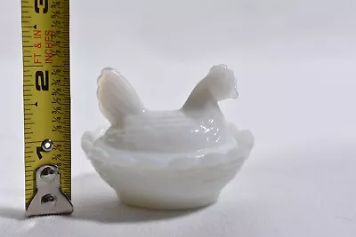 Vintage Mini White Milk Glass Covered Hen Dish EUC • $8.49