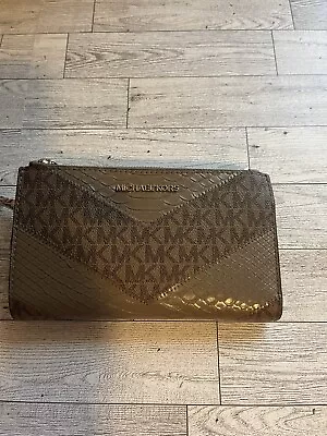 Michael Kors Jet Set Travel Double Zip Wallet Brown • $35.99