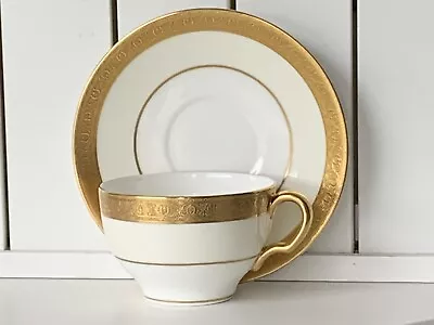 Minton Buckingham K159 Gold Encrusted Cream Rim Flat Tea Cup & Saucer Set • £20