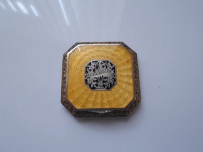 £65 • Buy Silver Topped Yellow Guilloche Compact