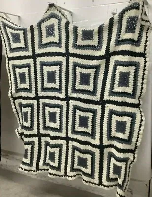 Vintage Hand Crochet White Blue Granny Square Pattern Knit Blanket (VDG) • $14.78