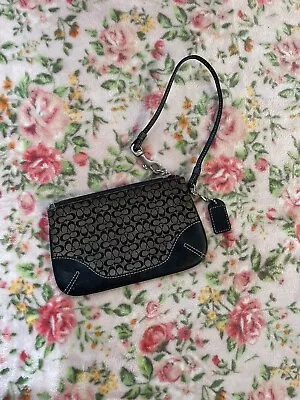 Vintage Coach Wristlet Wallet • $5.40