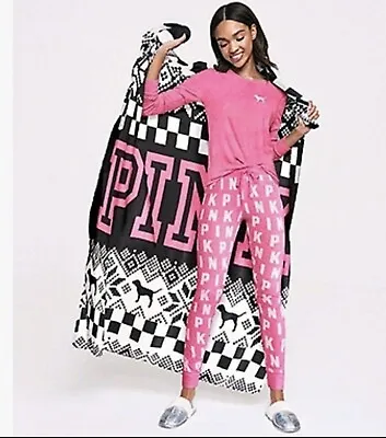 $45 • Buy New Victoria’s Secret Pink Sherpa Blanket CamoPink White Sleep Throw